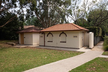 Turramurra Memorial Park toilets