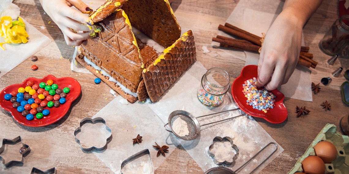 Build your own Gingerbread house!